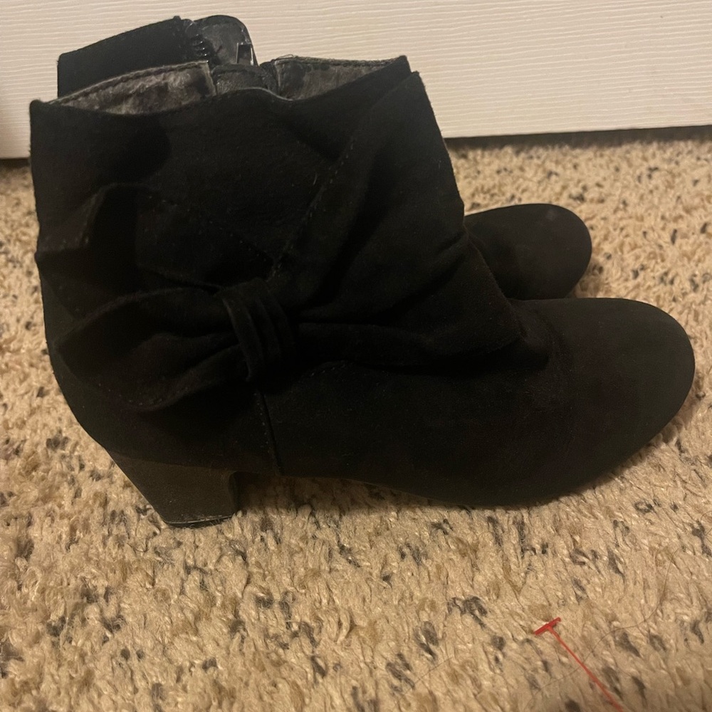 Girls Black Heeled Boots Size 1